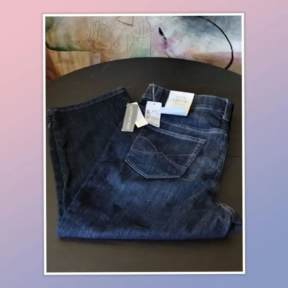 NWT Christopher & Banks Classic Fit Capris Size 8